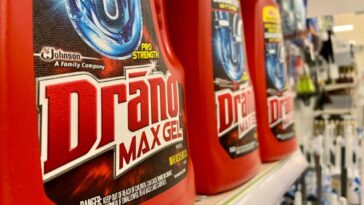 Close up of Drano on a store shelf